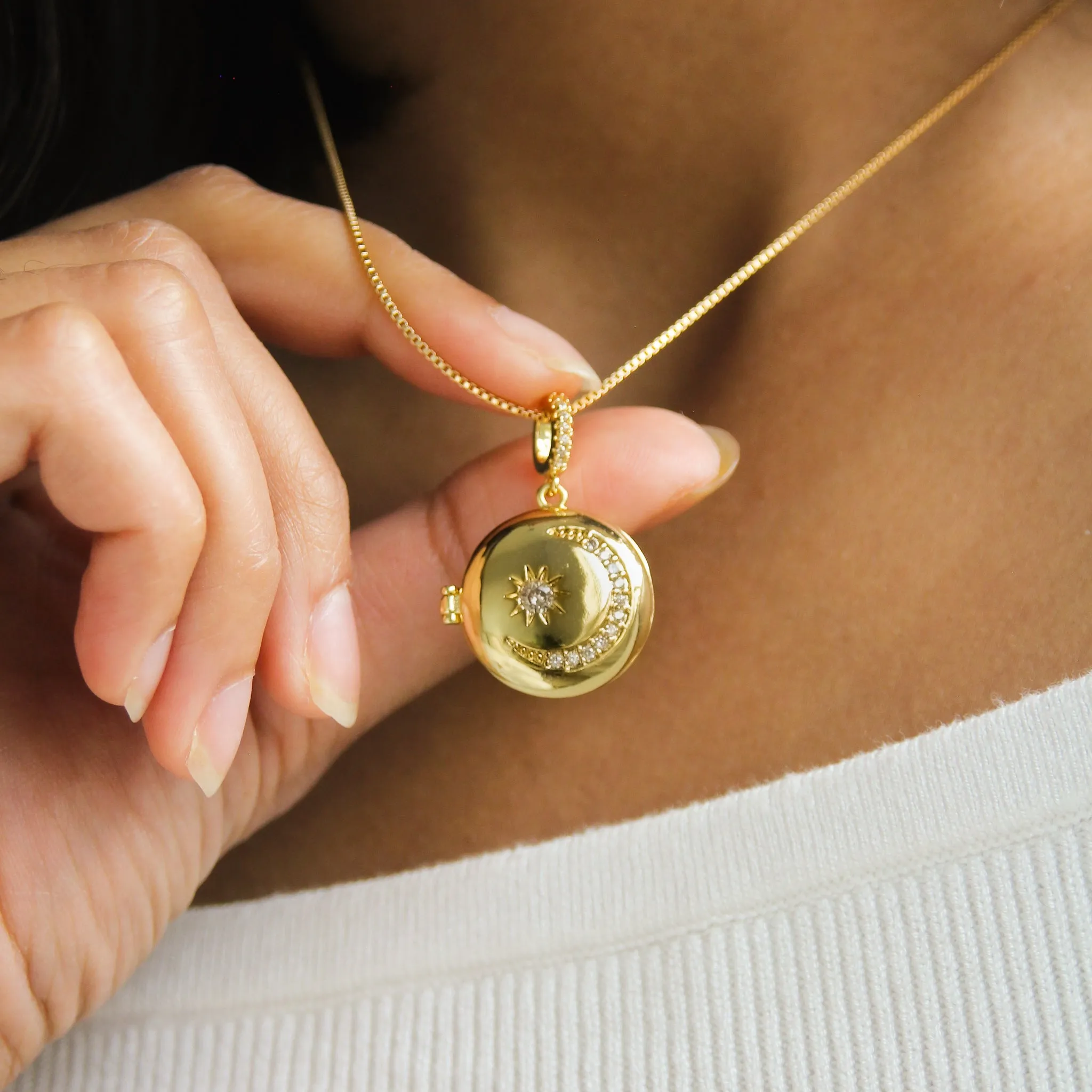 Caspara Necklace
